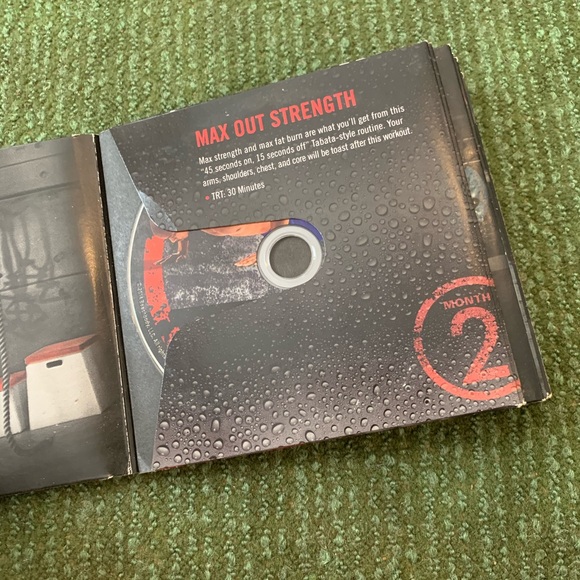 Insanity Max 30 Workout Video Set - Picture 11 of 12